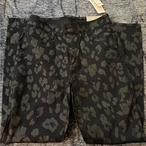 Chico's Black and Gray Secret Stretch Pants NWT